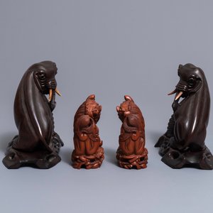 Deux paires de modèles d'éléphants et de lions bouddhistes en bois sculpté, Chine, République, 20ème — photo 4