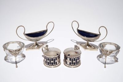 Deux paires de salerons et une paire de moutardiers en argent, 19/20ème