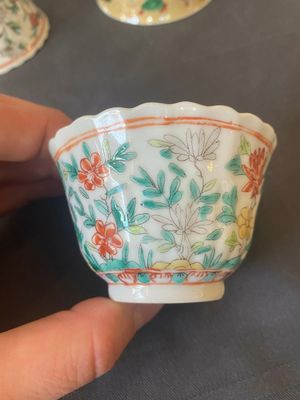 Deux paires de tasses et soucoupes en porcelaine de Chine famille verte, Kangxi — photo 20
