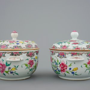Deux paires de terrrines et couvercles en porcelaine de Chine famille rose, Qianlong, 18ème — photo 11