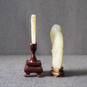 Deux pièces en jade céladon pâle sculpté, Chine, Qing — photo 13