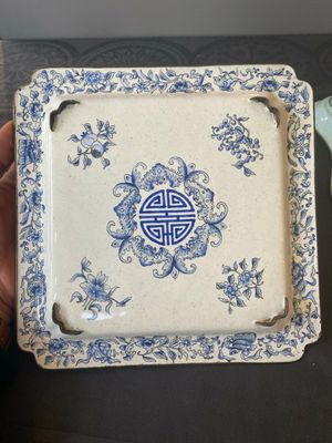 Deux plateaux de forme carrés en émaux de Canton à décor narratif, marque de Shou 壽, Chine, 18/19ème — photo 10