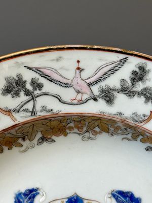 Deux plats armoriés en porcelaine de Chine aux armes de Valckenier d'Amsterdam pour le marché néerlandais, Yongzheng — photo 6