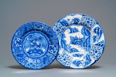 Deux plats en faïence de Delft en bleu et blanc à décor de chinoiserie, fin du 17ème