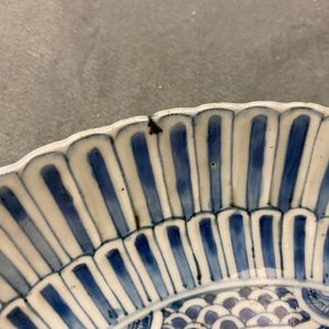 Deux plats en porcelaine de Chine en bleu et blanc de type kraak, Wanli — photo 27