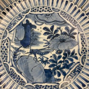 Deux plats en porcelaine de Chine en bleu et blanc de type kraak, Wanli — photo 26