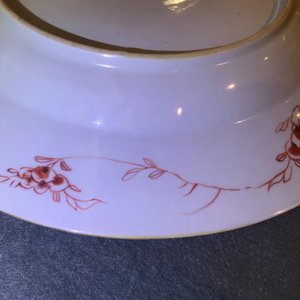 Deux plats en porcelaine de Chine famille rose à décor 'Pompadour', Qianlong — photo 27