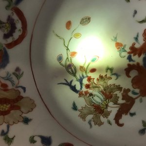 Deux plats en porcelaine de Chine famille rose à décor 'Pompadour', Qianlong — photo 5