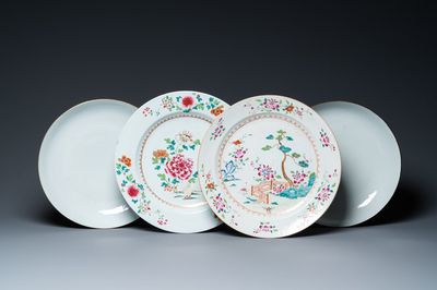 Deux plats en porcelaine de Chine famille rose et une paire à émail blanc monochrome, Qianlong