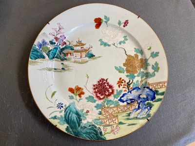Deux plats en porcelaine de Chine famille rose, Qianlong — photo 11