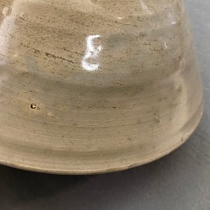 Deux plats et trois bols en porcelaine de Chine céladon de Longquan, Song/Ming — photo 13