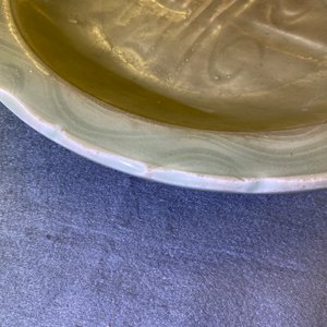 Deux plats et trois bols en porcelaine de Chine céladon de Longquan, Song/Ming — photo 19