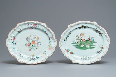 Deux plats ovales en porcelaine de Chine famille rose de style Hoechst, Qianlong