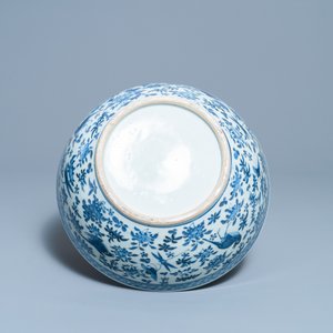 Deux porte-chapeaux en porcelaine de Chine qianjiang cai et un bol en bleu et blanc, 19/20ème — photo 7