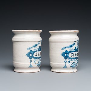Deux pots de pharmacie en faïence de Delft en bleu et blanc et un plat en faïence polychrome de Bruxelles, 18ème — photo 6