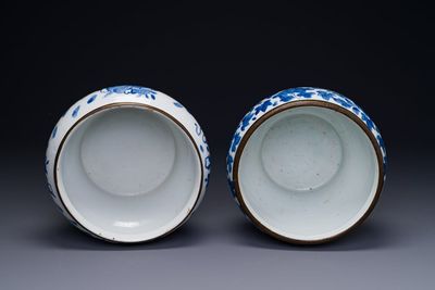 Deux pots en porcelaine de Chine 'Bleu de Hue' pour le Vietnam, 19ème — photo 3