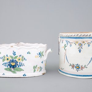 Deux raffraichissoirs à verres ou bouteilles en faïence française, 18ème — photo 2