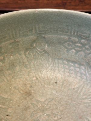 Deux rares bols en porcelaine de Chine céladon de Longquan à décor figuratif, Yuan — photo 14
