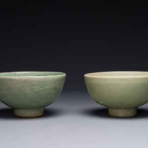 Deux rares bols en porcelaine de Chine céladon de Longquan à décor figuratif, Yuan — photo 1