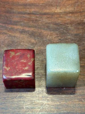 Deux sceaux en jade rouille et stéatite de sang de coq, Chine, Qing — photo 5
