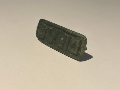Deux sceaux romains en bronze aux inscriptions 'SOFRONI' et 'DISUC', ca. 2ème — photo 6