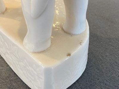 Deux sculptures de Guanyin et d'un marchand sogdien sur éléphants en porcelaine blanche de Chine de Dehua, Kangxi — photo 18