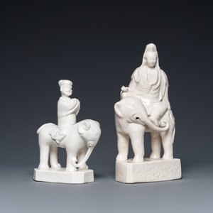 Deux sculptures de Guanyin et d'un marchand sogdien sur éléphants en porcelaine blanche de Chine de Dehua, Kangxi — photo 1