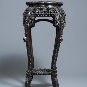 Deux socles en bois sculpté et ajouré, Chine, 19/20ème — photo 4