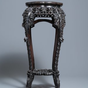 Deux socles en bois sculpté et ajouré, Chine, 19/20ème — photo 5