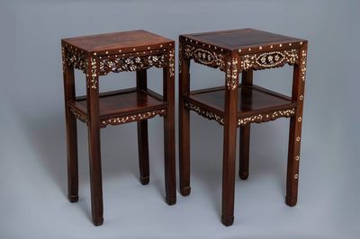 Deux socles en bois sculpté incrusté de nacre, Chine ou Vietnam, 19ème