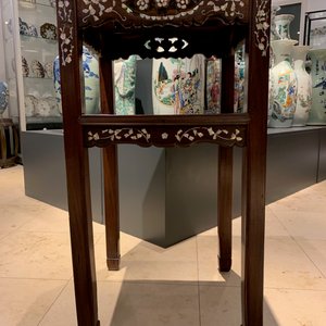 Deux socles en bois sculpté incrusté de nacre, Chine ou Vietnam, 19ème — photo 20