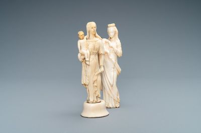 Deux statues de Vierges à l’Enfant en ivoire sculpté, Dieppe, France, 18ème