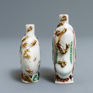 Deux tabatières en porcelaine de Chine famille verte, Kangxi — photo 2