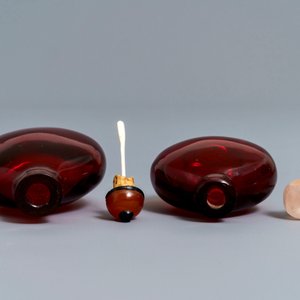 Deux tabatières en verre rouge rubis, Chine, 18/19ème — photo 3