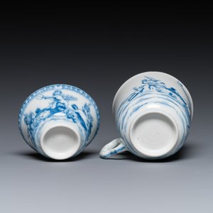 Deux tasses et soucoupes en porcelaine de Chine en bleu et blanc à sujet mythologique figurant Neptune, Qianlong — photo 9