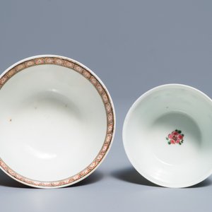 Deux tasses et soucoupes en porcelaine de Chine famille rose, Yongzheng/Qianlong — photo 9