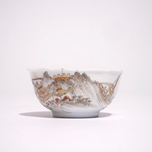 Deux tasses et une soucoupe en porcelaine de Chine coquille d'oeuf grisaille et rouge de fer, Yongzheng — photo 6
