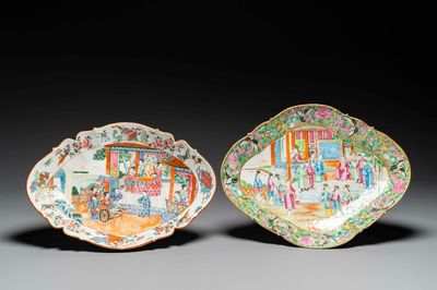 Deux tazzas de forme ovale en porcelaine de Chine famille rose de Canton, 19ème — photo 1