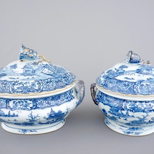 Deux terrines en bleu, blanc et dorure, porcelaine de Chine pour l'export, époque Qianliong, 18ème — photo 1