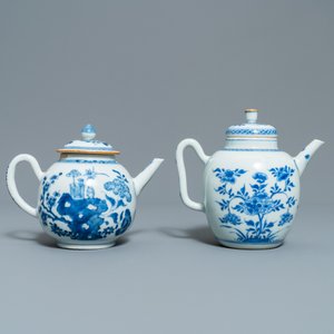 Deux théières couvertes en porcelaine de Chine en bleu et blanc et deux de style Imari, Kangxi — photo 2