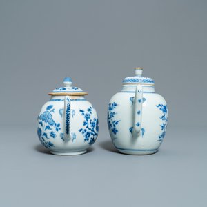 Deux théières couvertes en porcelaine de Chine en bleu et blanc et deux de style Imari, Kangxi — photo 5