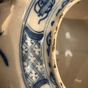 Deux théières en faïence de Delft bleu et blanc à décor de chinoiserie, 18ème — photo 13
