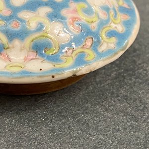 Deux théières en porcelaine de Chine famille rose pour le marché Straits ou Peranakan, 19ème — photo 10