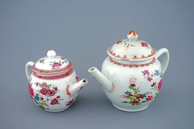 Deux théières en porcelaine de Chine famille rose, Yongzheng/Qianlong, 18ème