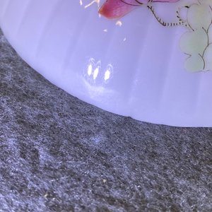 Deux théières et quatre bols couverts sur supports en porcelaine de Chine famille rose, 19ème — photo 26