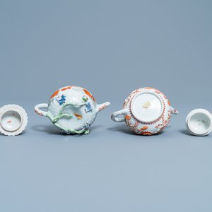 Deux théières et un support en porcelaine de Chine en rouge de fer et doré, Kangxi/Yongzheng — photo 7