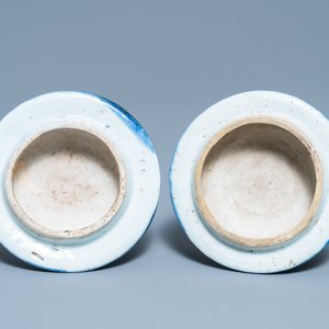 Deux vases couverts en porcelaine de Chine en bleu et blanc, Wanli — photo 8