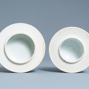 Deux vases couverts en porcelaine de Chine famille verte, 19ème — photo 8