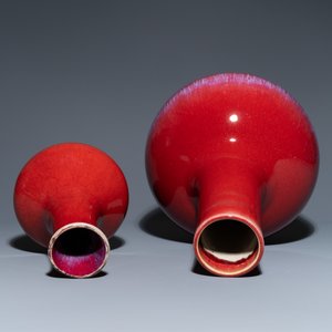 Deux vases de forme bouteille en porcelaine de Chine à émail flambé, 19ème — photo 5