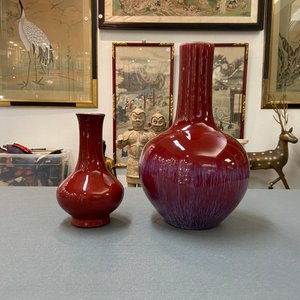 Deux vases de forme bouteille en porcelaine de Chine à émail flambé, 19ème — photo 8